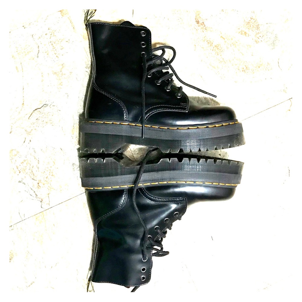 Dr. Martens JADON boots